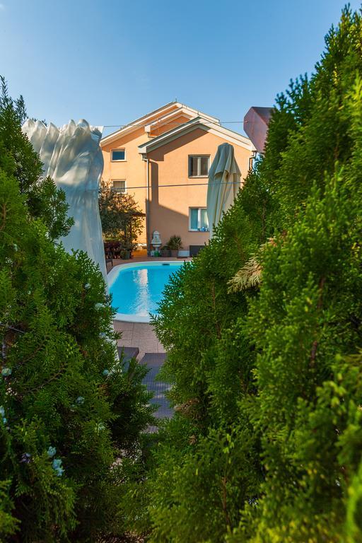 Guest house Julian 3*
